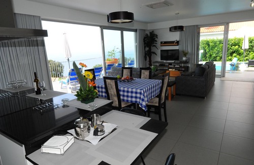 Arco da Calheta Villa | 5 Estrella del arco iris "Villa Azul" piscina climatizada, sauna, jacuzzi