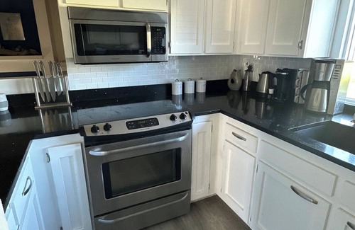 Oak Harbor Casa | Spectacular ocean view, sunsets, walk to beach, close to town