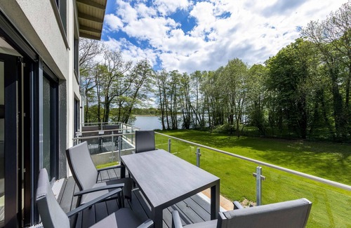Krakow am See Apartamento | 5 star vacation apartment Gelassenheit on Lake Krakow