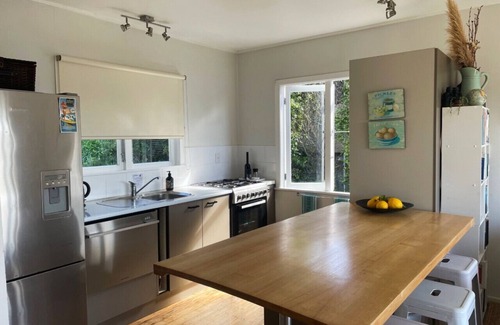 Oneroa Casa | 5 star views and location