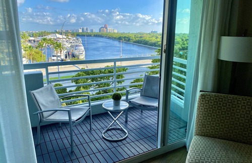 Birch Park Finger Streets Apartamento | 5 Stars Apart-Suites by Hilton. Amazing views.