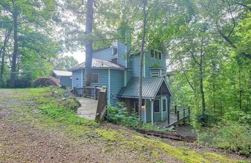 Franklin Cabaña | 5-story Group Getaway w/Game Room in Franklin!