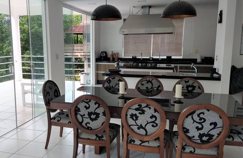 Portogalo Casa | 5 Suites en lo mejor de Angra + Speedboat para Tours (Opcional)