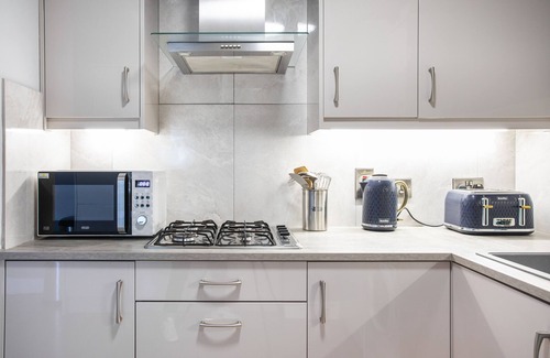 Queens Quarter Apartamento | 5* Ultra Luxury, Great Views, Underground Parking