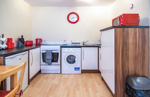 Forres Apartamento | 5 Varis Apartments