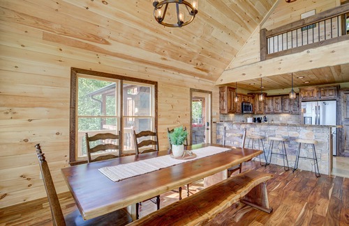 Morganton Cabina | 5⋆ View/Hot tub/ Pool Table/Arcades/Bar