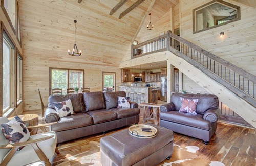 Morganton Cabina | 5⋆ View/Hot tub/ Pool Table/Arcades/Bar