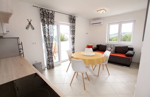 Rogoznica Apartamento | 50 m² Apartamento ∙ 2 habitaciones ∙ 5 huéspedes