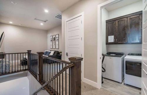 Ivins Casa | O-50| Resort Home! Private Hot Tub * Resort Pool * 2 Family Rms