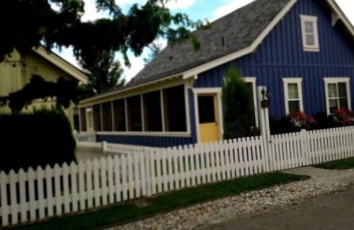 Oroville Casa | Cabaña familiar estilo años 50 en el complejo privado Lake Osoyoos- tiene capacidad para 12
