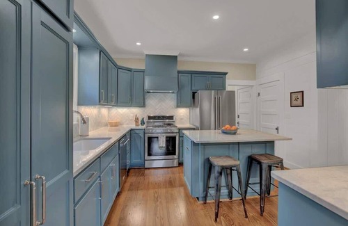 Fredericksburg Cabaña | Charming Craftsman Home! - 2 BLKS from Main St!