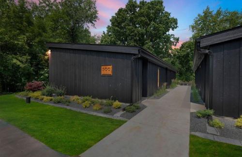 Thiensville Casa | 500 House - Unit A townhouse