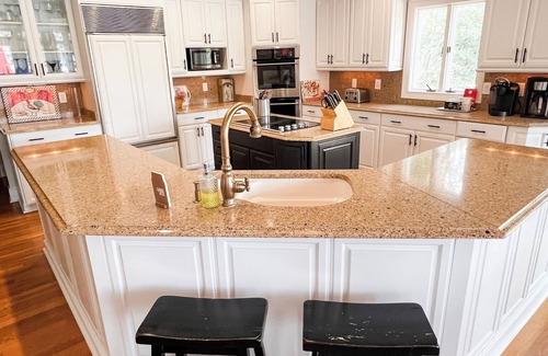 Lake Oconee Casa | Precioso 500 pies de Lakefront Sleeps 16 con 7 habitaciones. Recién remodelado M. B.