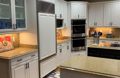 Lake Oconee Casa | Precioso 500 pies de Lakefront Sleeps 16 con 7 habitaciones. Recién remodelado M. B.