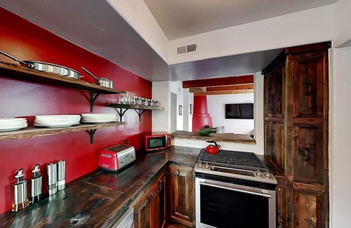 Northeast Santa Fe Casa | 501 Rio Grande Ave F2