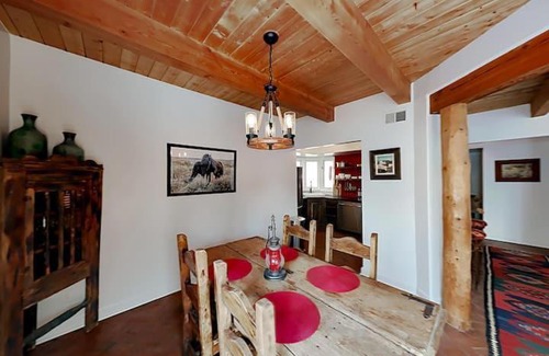 Northeast Santa Fe Casa | 501 Rio Grande Ave F2