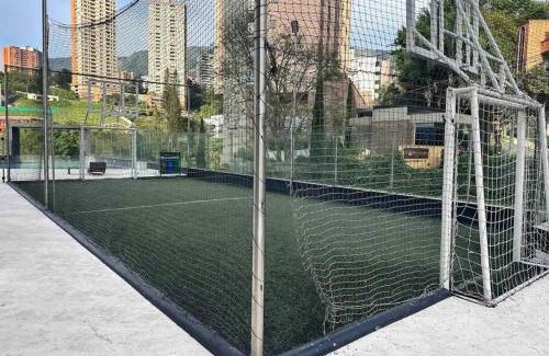 El Castillo Apartamento | 502 El Poblado: Beautiful & ample space for families