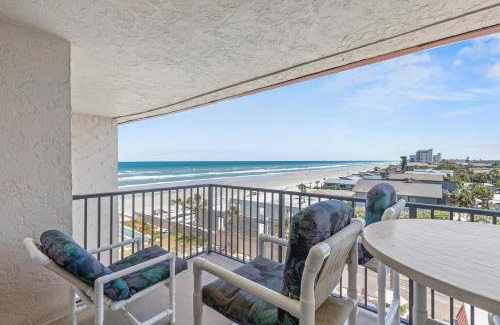 New Smyrna Beach Apartamento | 507- Ocean View 2 bedroom top floor