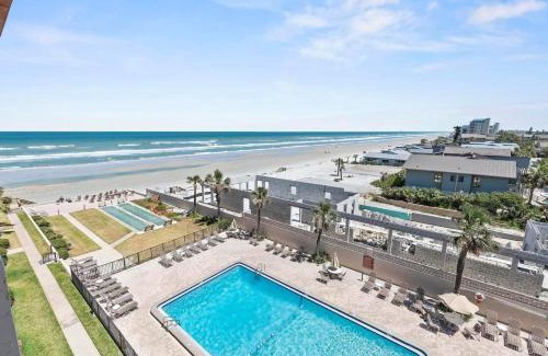 New Smyrna Beach Apartamento | 507- Ocean View 2 bedroom top floor