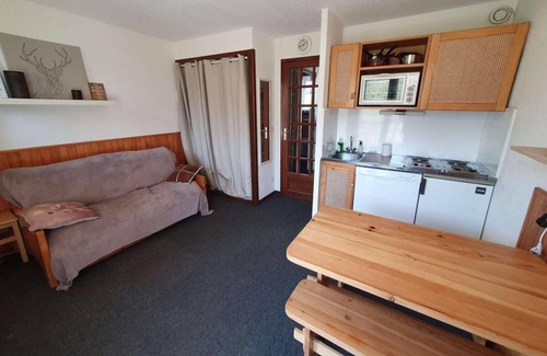 Reallon Apartamento | 50m from resort center, 1st floor, balcony, ski locker, 21m², Réallon