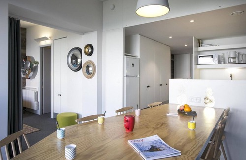 Arc-1800 Apartamento | A 50m de las pistas de esquí, 8.o piso, balcón, chimenea o estufa a leña, tv, 54m², Les Arcs