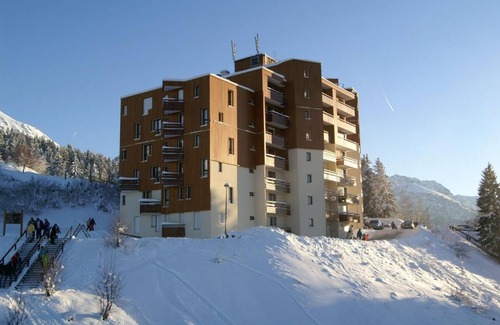 Prapoutel Apartamento | 100m del centro estación, parking, tv, local para esquís, 18m², Les 7 Laux