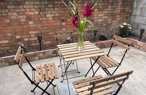 St. Dunstan's Apartamento | 51% off. Nice Studio with patio near London Centre. Mile End