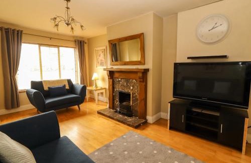 Tralee Casa | 51 Woodview Park