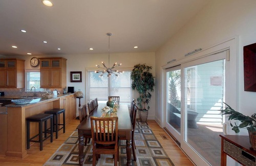 Isle of Palms Casa | 510 Ocean Blvd-Oceanfront, Pet friendly,Private Pool, Elevator,Screened Porch