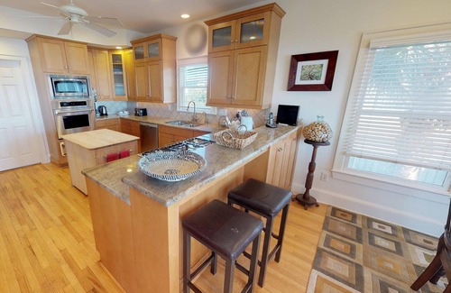 Isle of Palms Casa | 510 Ocean Blvd-Oceanfront, Pet friendly,Private Pool, Elevator,Screened Porch