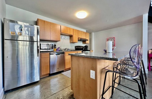 Otterbien Home Apartamento | 5109 Peters Cartridge Factory · ✪Kings Island Loft w/ Brewery, River, Bike trails✪