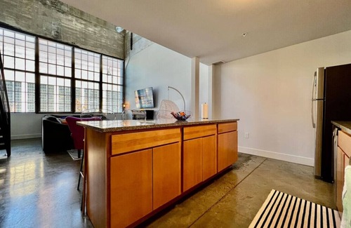 Otterbien Home Apartamento | 5109 Peters Cartridge Factory · ✪Kings Island Loft w/ Brewery, River, Bike trails✪