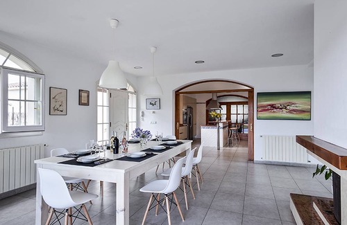 Garriguella Chalet De Esquí | 512 m² Chalet ∙ 4 habitaciones ∙ 12 huéspedes