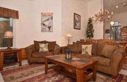 Hidden Valley Casa | 5123 Summit View Court