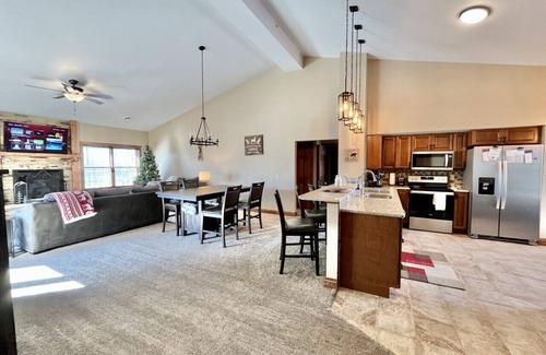 Hidden Valley Condominio | 5148 Summit Drive, Hidden Valley
