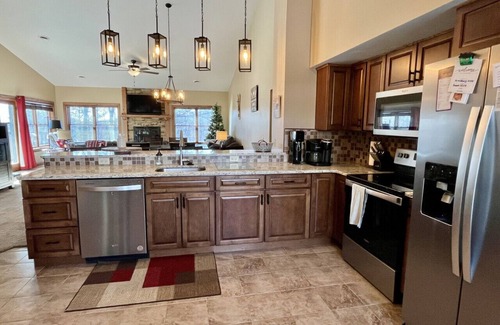 Hidden Valley Condominio | 5148 Summit Drive, Hidden Valley