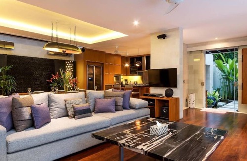 Jimbaran Bay Hotel | 516 m² Hotel ∙ 3 habitaciones ∙ 6 huéspedes