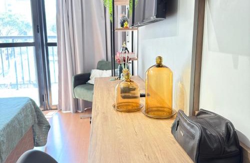 Se Apartamento | 52 Studio Liberdade SP 300 m Metro Japao acomoda até 03 pessoas