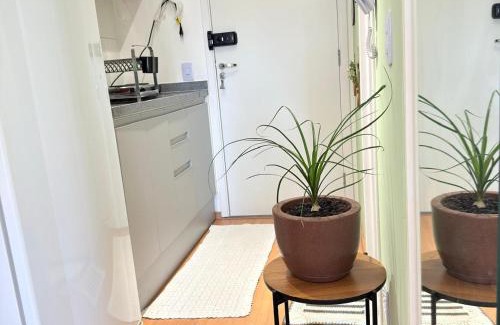 Se Apartamento | 52 Studio Liberdade SP 300 m Metro Japao acomoda até 03 pessoas