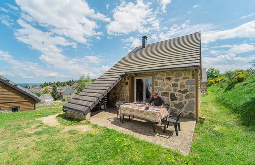 Aumont-Aubrac Casa | 53 m² Casa ∙ 3 habitaciones ∙ 8 personas