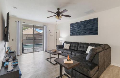 Sunset Ridge Casa | 53 Pool Home Located In Sunset Ridge Community!