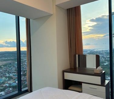 Batam Apartamento | 53rd Floor, 2 BR, Netflix, Apt with view by SKY