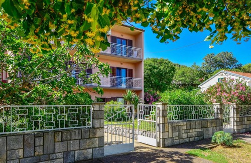 Sibinj Krmpotski Apartamento | 54 m² Apartamento ∙ 2 habitaciones ∙ 5 huéspedes