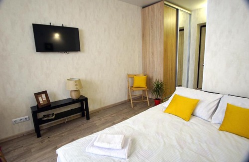 Dzerzhyns'kyi District Apartamento | 54a Tselinogradskaia Str at Alekseevka underground