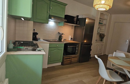 Saint-Cannat Apartamento | 54m² cocooning apartment in the center of St Cannat