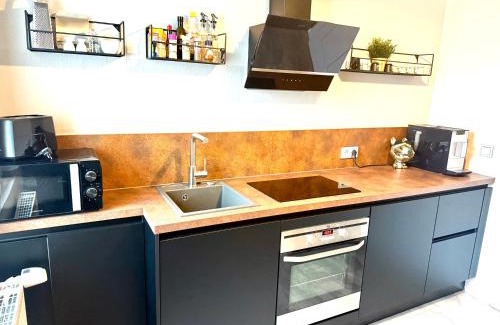 Geisenkopf Apartamento | 55 qm Apartment mit Whirlpool Saarbrücker Uni Nähe