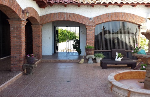 Salsipuedes Villa | 5500 pies cuadrados frente al mar Villa