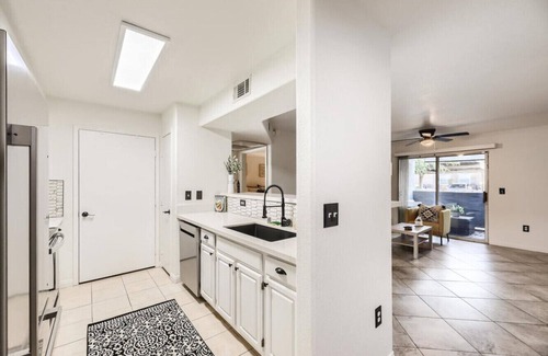 Silverado Ranch Condominio | 555 E Silverado Ranch #1158