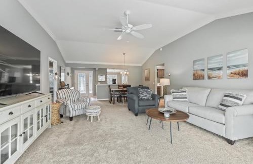 Wildwood Casa | 5590 Z6 VILLAGE OF FENNEY by REMAX Premier
