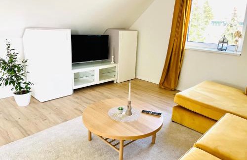 Rabenstein Apartamento | 55m2 Chemnitz Rabenstein Kids Welcome, Wifi, Privater Parkplatz, Waschmaschine, Babybett, Klimaanlage